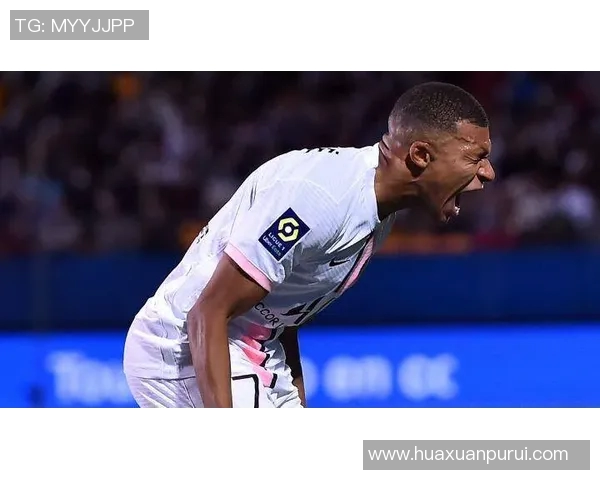 尤文图斯签下巴黎前锋，引发球迷热议——揭秘背后的深层次原因